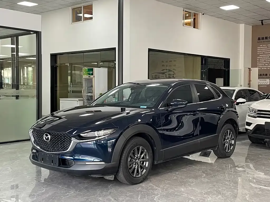 Mazda CX-30 — фото 1
