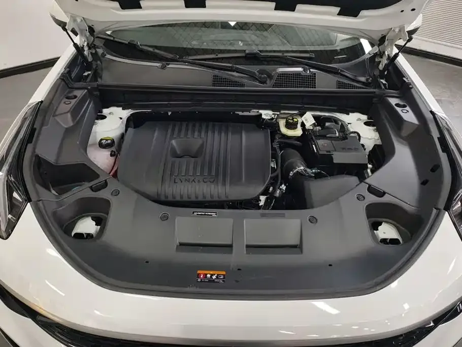 Lynk & Co 01 — фото 8