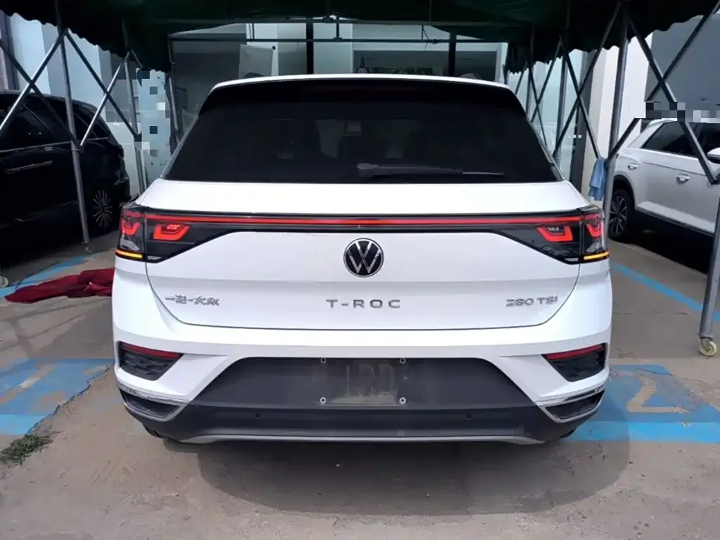 Volkswagen T-Roc — фото 7