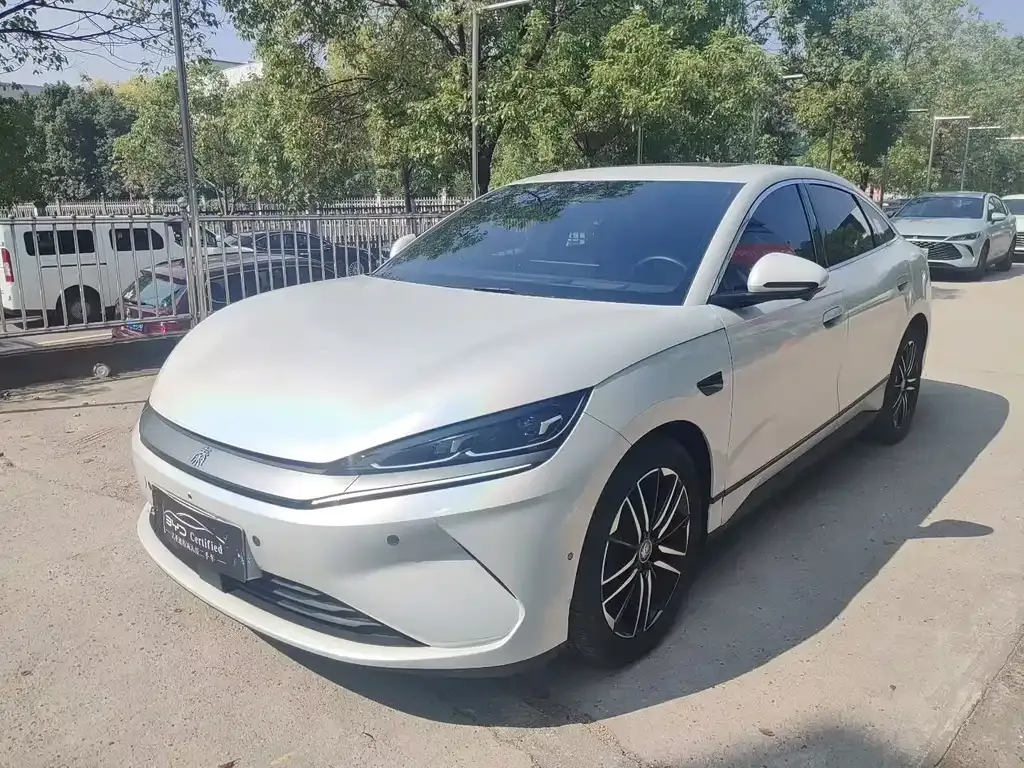 BYD Qin L — фото 1