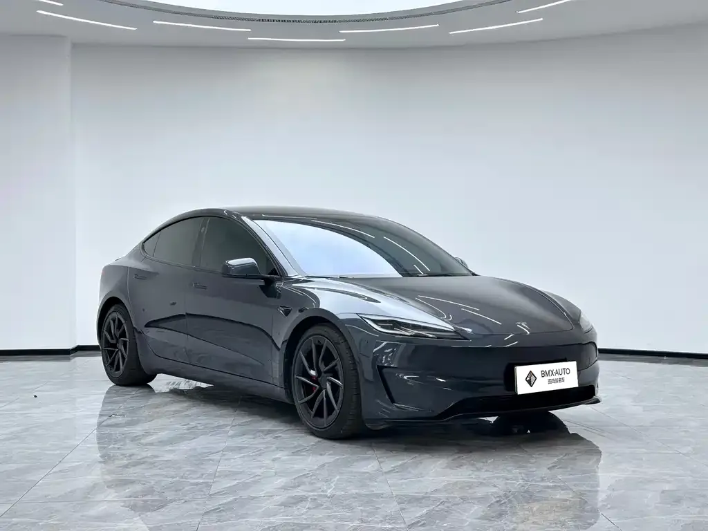 Tesla Model 3 — фото 2