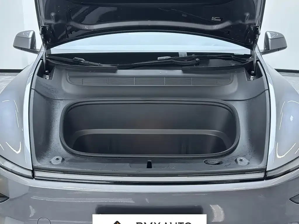 Tesla Model 3 — фото 6