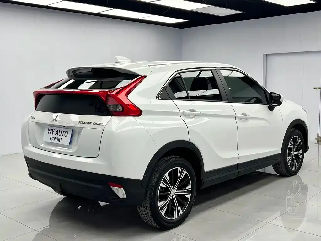Mitsubishi Eclipse Cross — фото 5