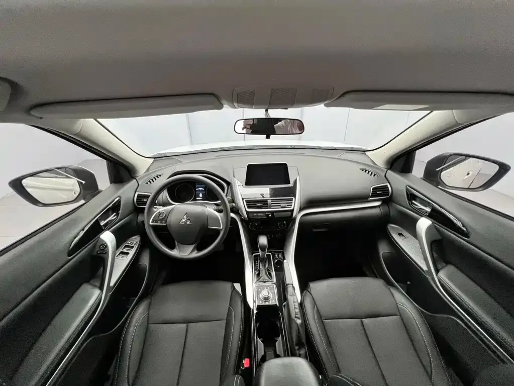 Mitsubishi Eclipse Cross — фото 6