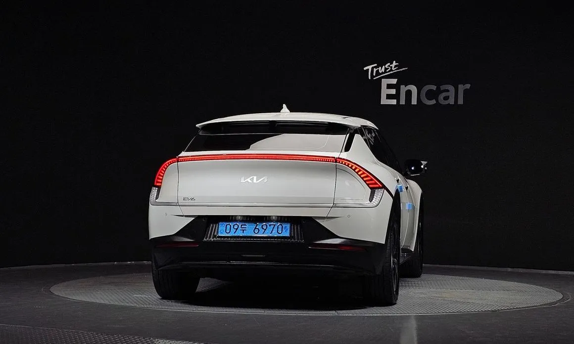 Kia EV6 — фото 6