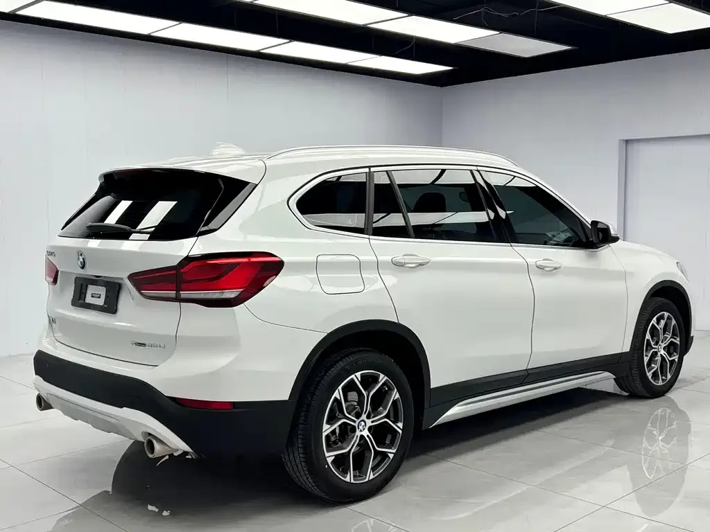 BMW X1 — фото 4