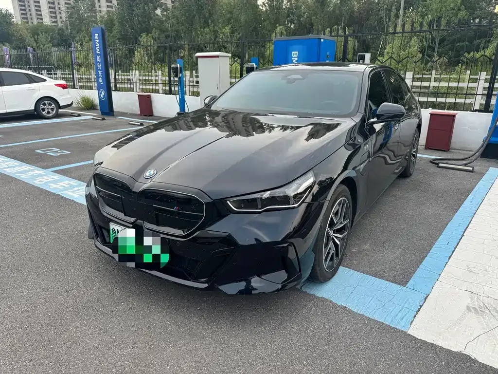 BMW i5 — фото 1