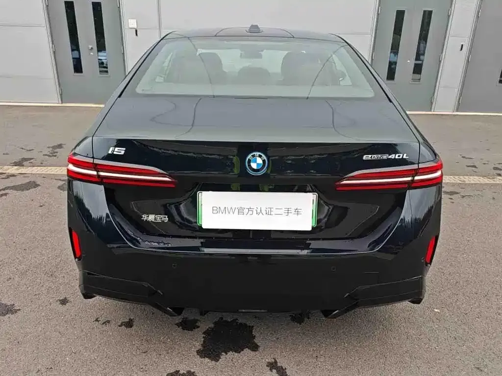 BMW i5 — фото 5