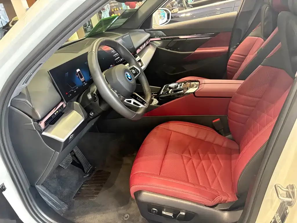 BMW i5 — фото 10