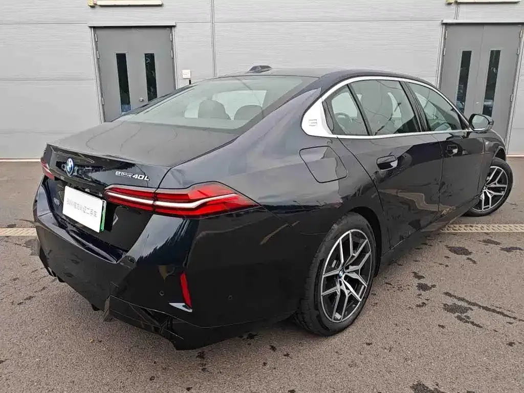 BMW i5 — фото 7