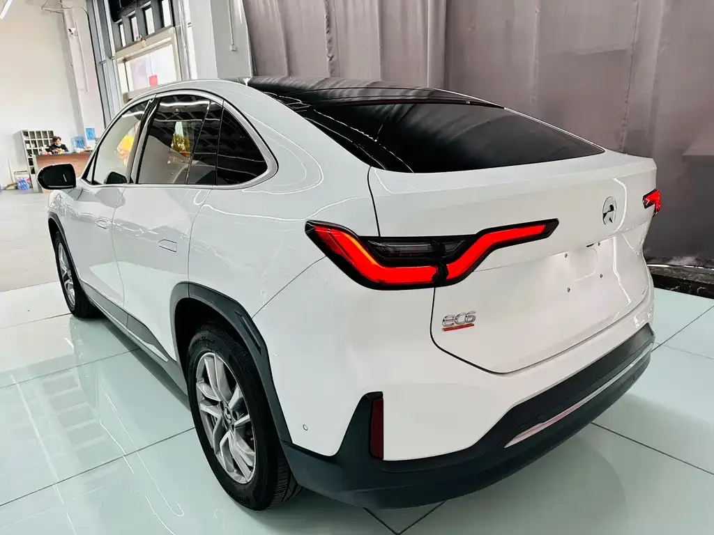 NIO EC6 — фото 9
