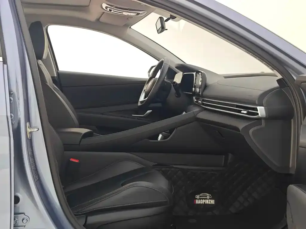 Hyundai Elantra — фото 6