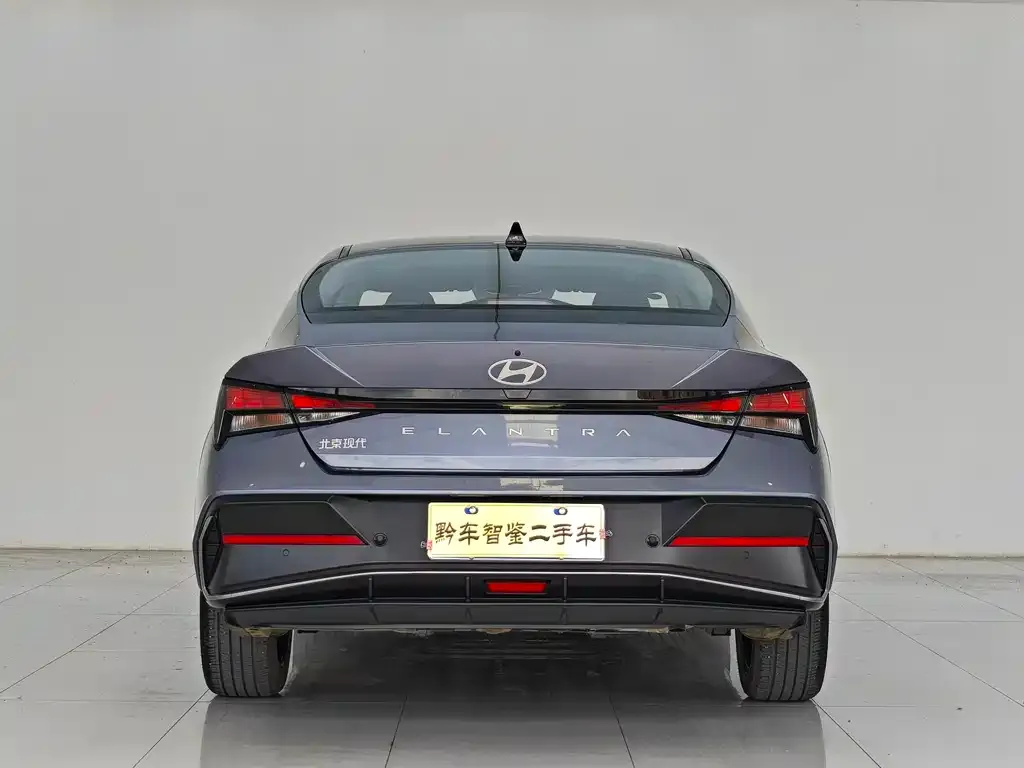 Hyundai Elantra — фото 8
