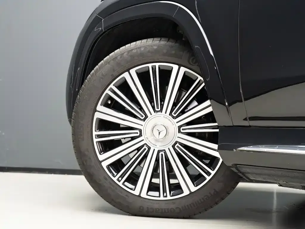 Mercedes-Benz GLS — фото 6