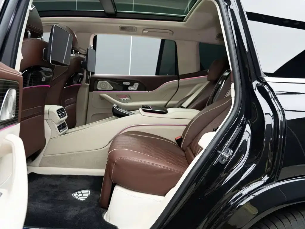 Mercedes-Benz GLS — фото 10