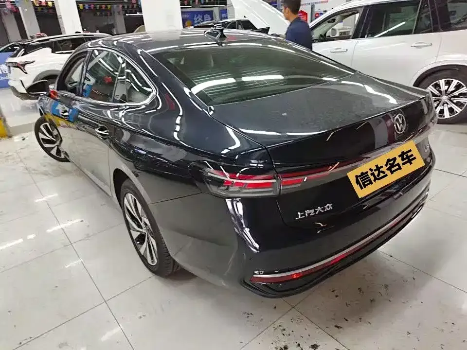 Volkswagen Passat — фото 10