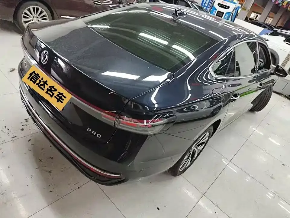 Volkswagen Passat — фото 6