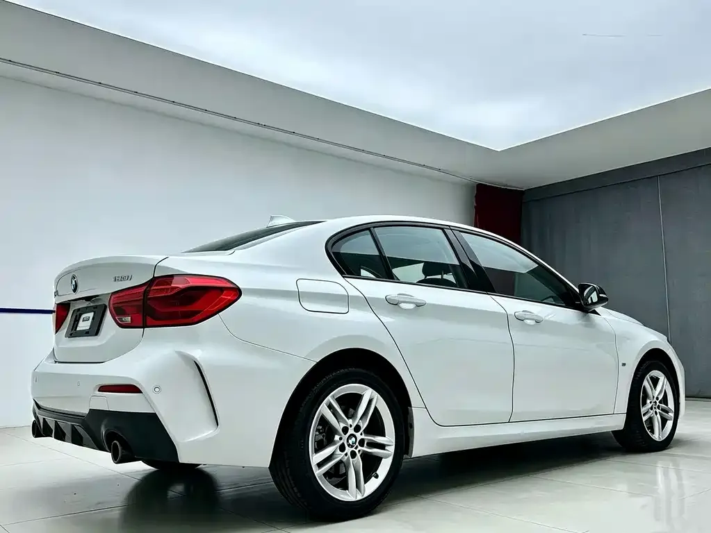BMW 1 Series — фото 7