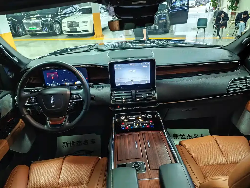 Lincoln Navigator — фото 10