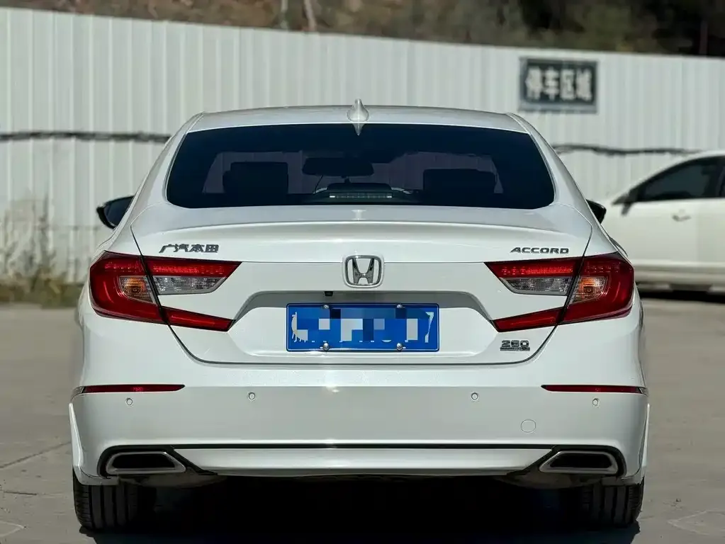 Honda Accord — фото 4