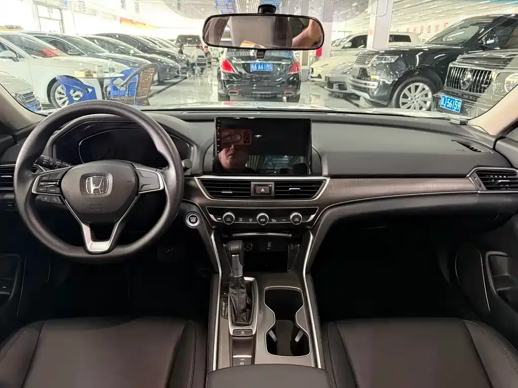 Honda Accord — фото 5