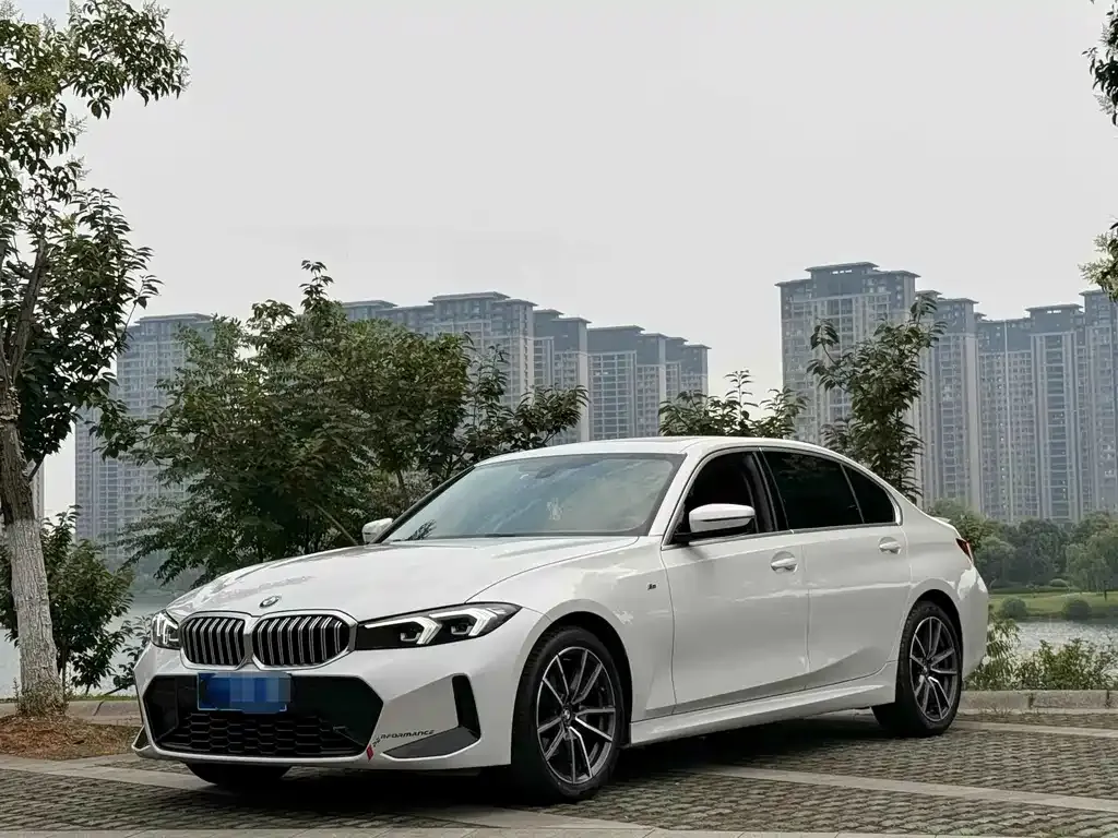 BMW 3 Series — фото 1