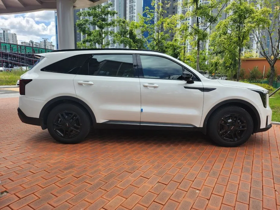 Kia Sorento — фото 4