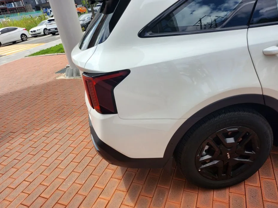 Kia Sorento — фото 6