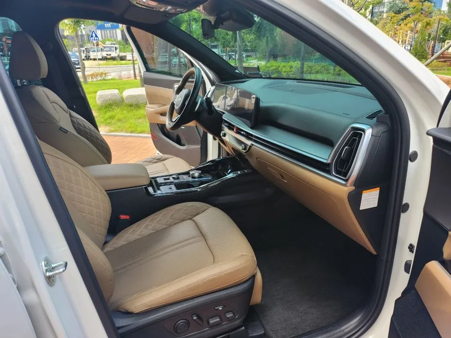 Kia Sorento — фото 9