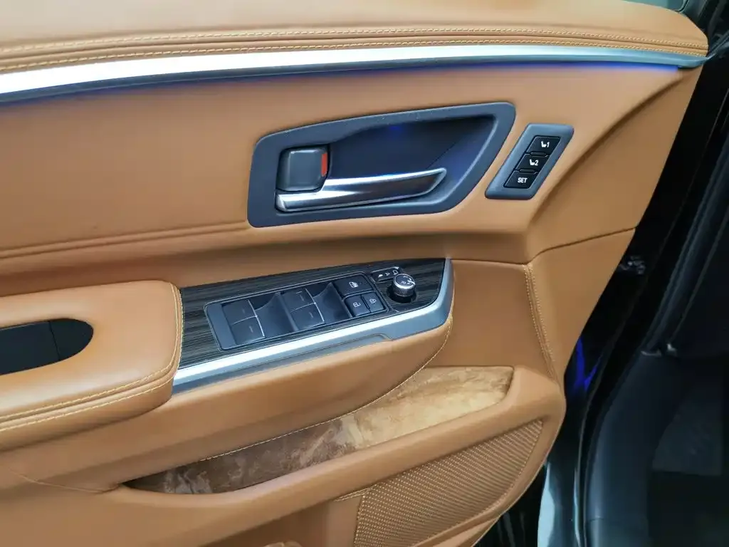 Toyota Sienna — фото 10