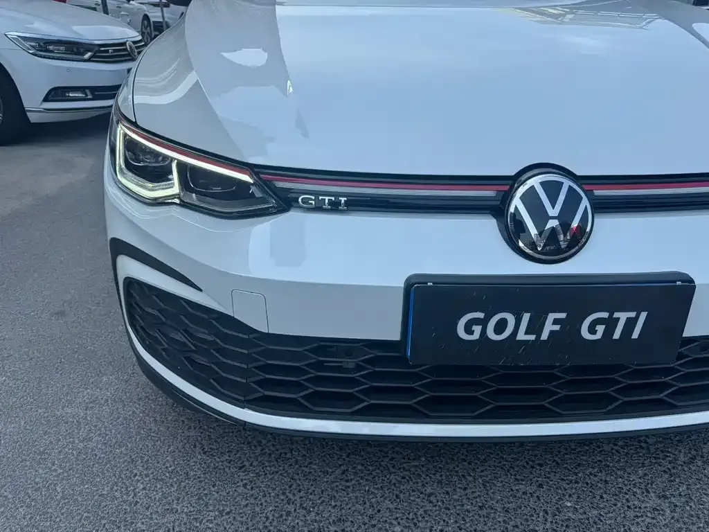 Volkswagen Golf GTI — фото 7