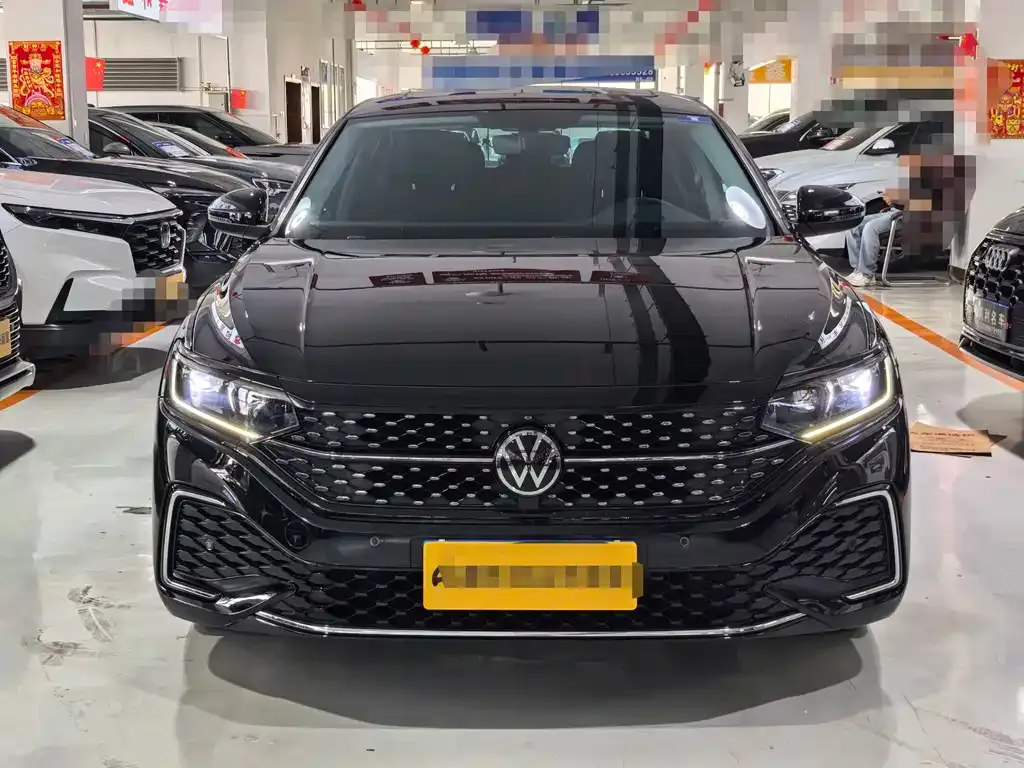 Volkswagen Passat — фото 8