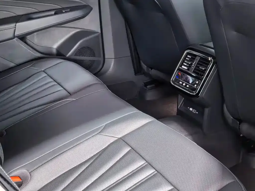 Volkswagen Passat — фото 4