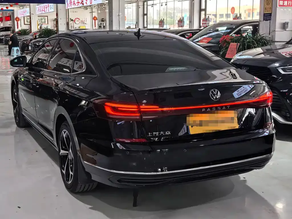 Volkswagen Passat — фото 5