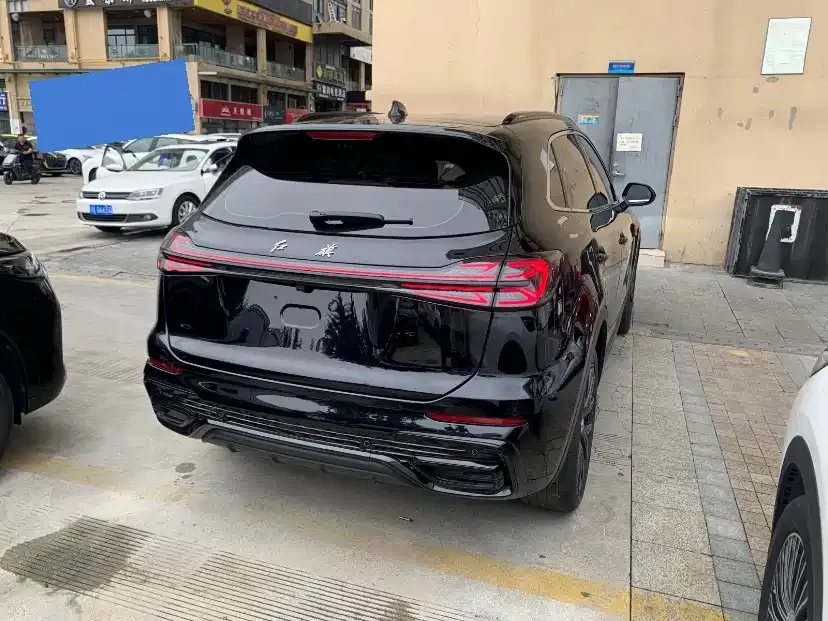 Hongqi HS5 — фото 2