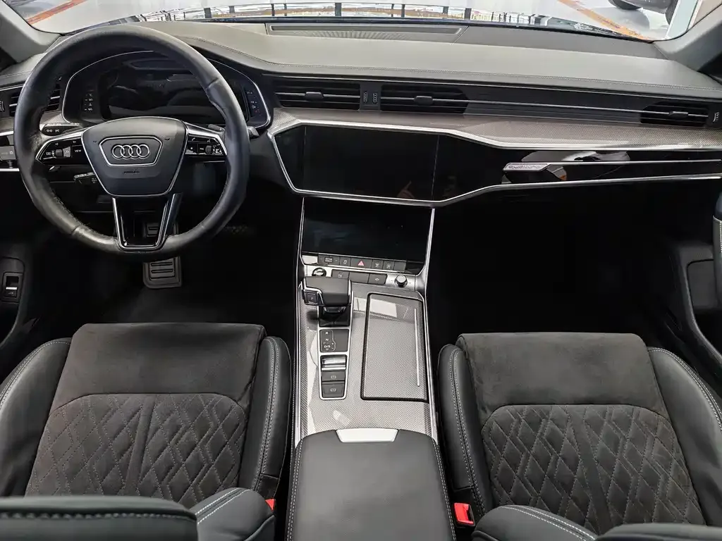 Audi A6L — фото 7