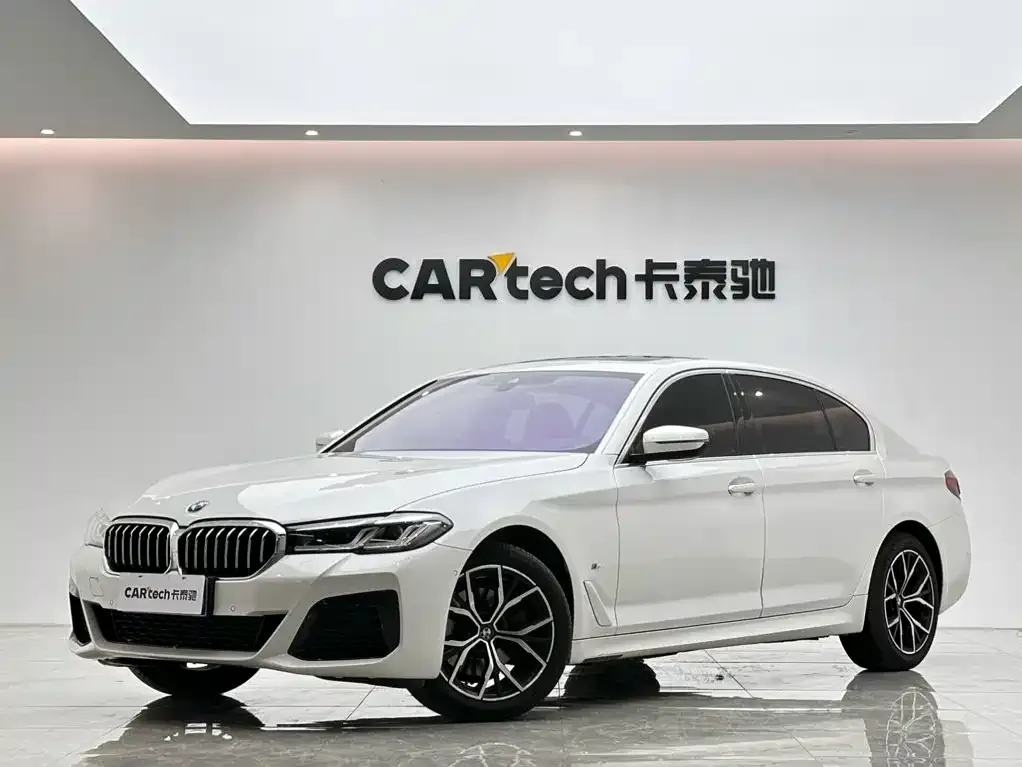 BMW 5 Series — фото 1