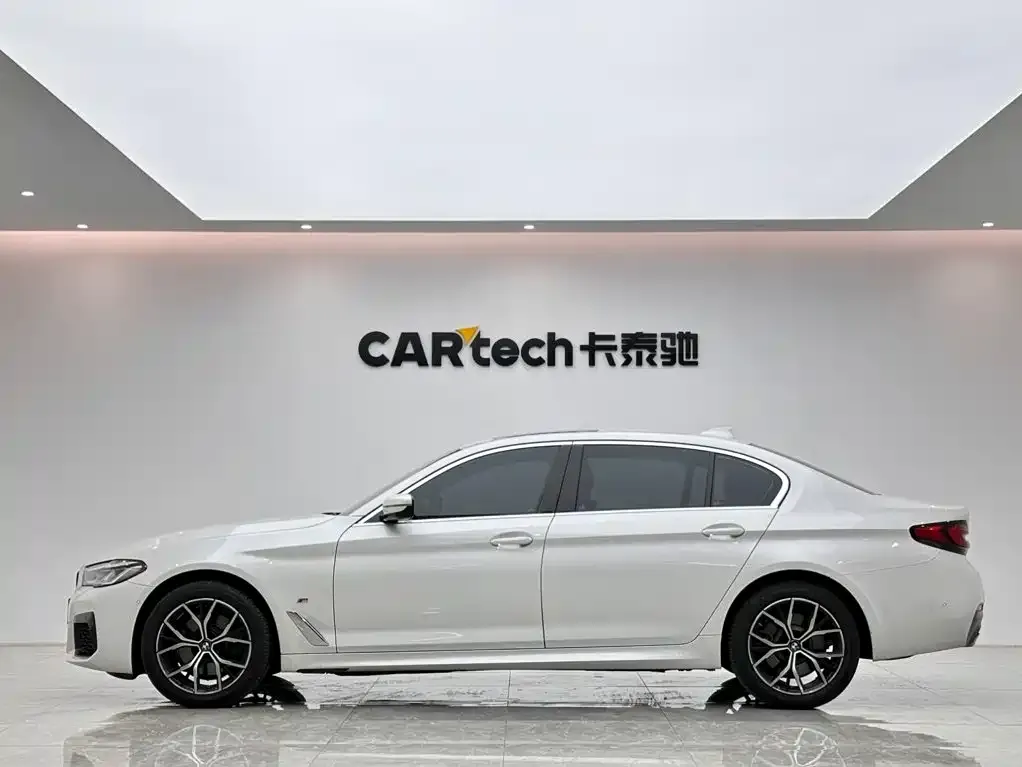 BMW 5 Series — фото 2