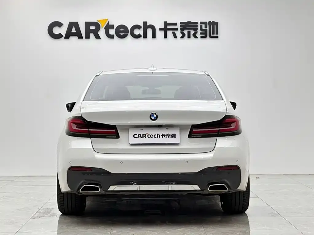 BMW 5 Series — фото 6