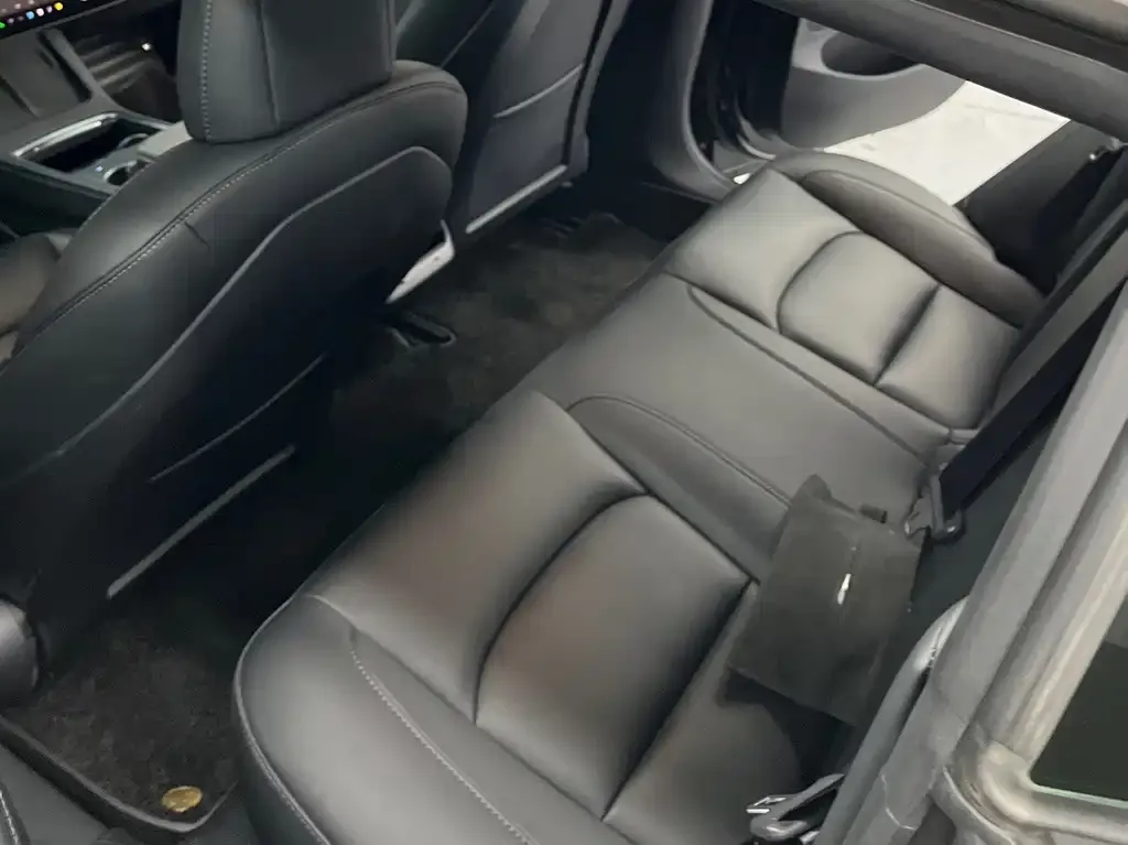 Tesla Model 3 — фото 2