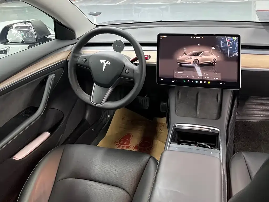 Tesla Model 3 — фото 8