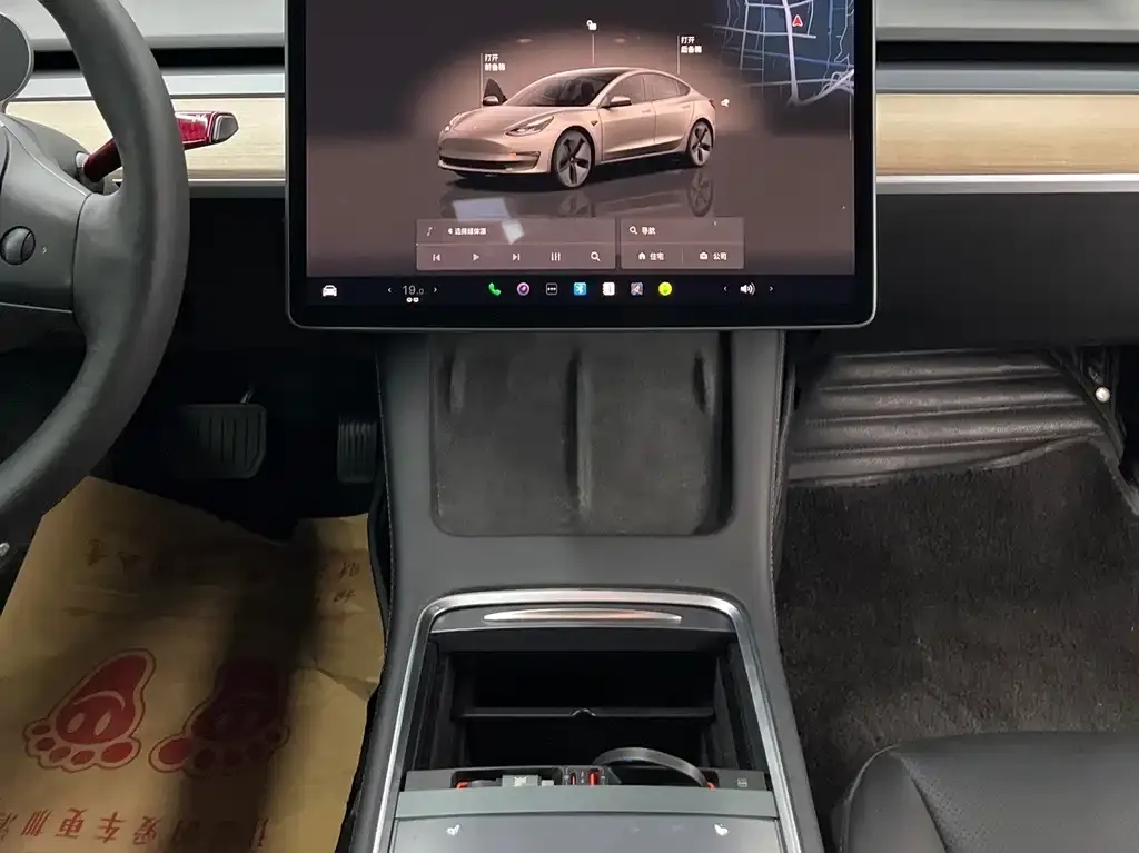 Tesla Model 3 — фото 4