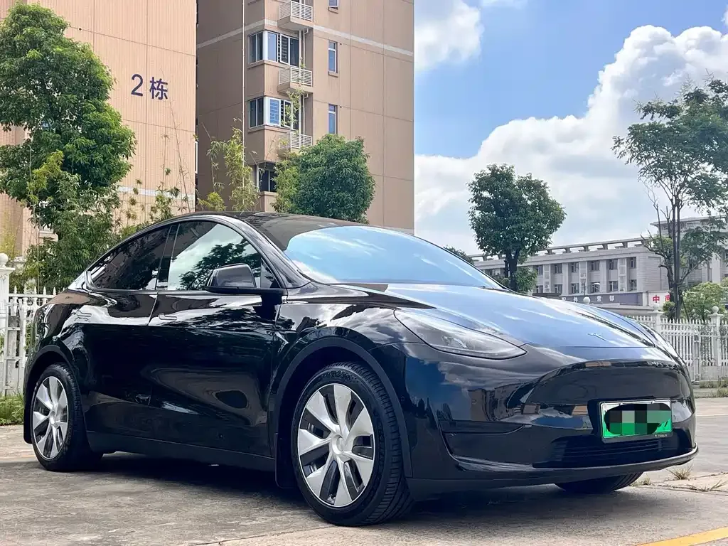 Tesla Model Y — фото 7