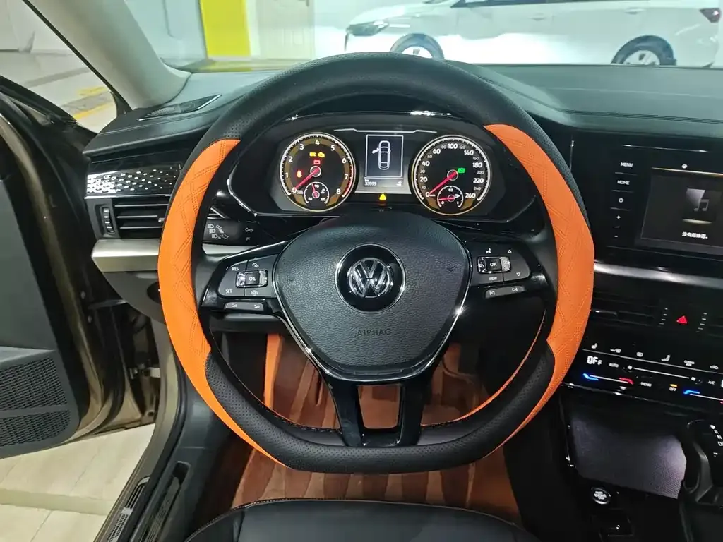Volkswagen Passat — фото 6