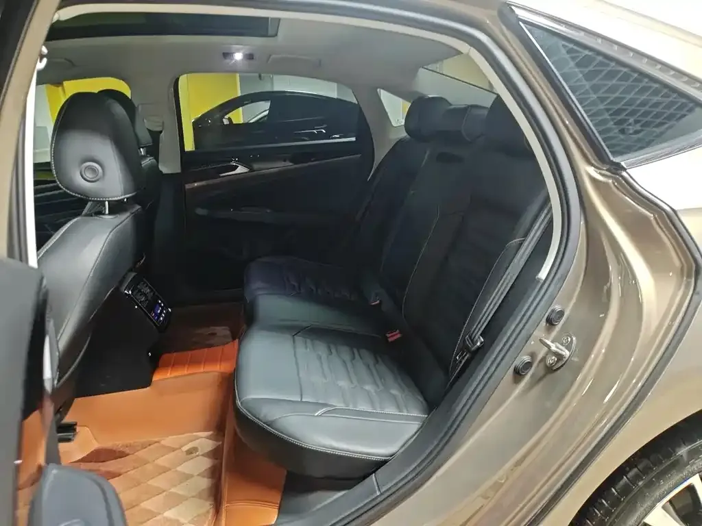 Volkswagen Passat — фото 3