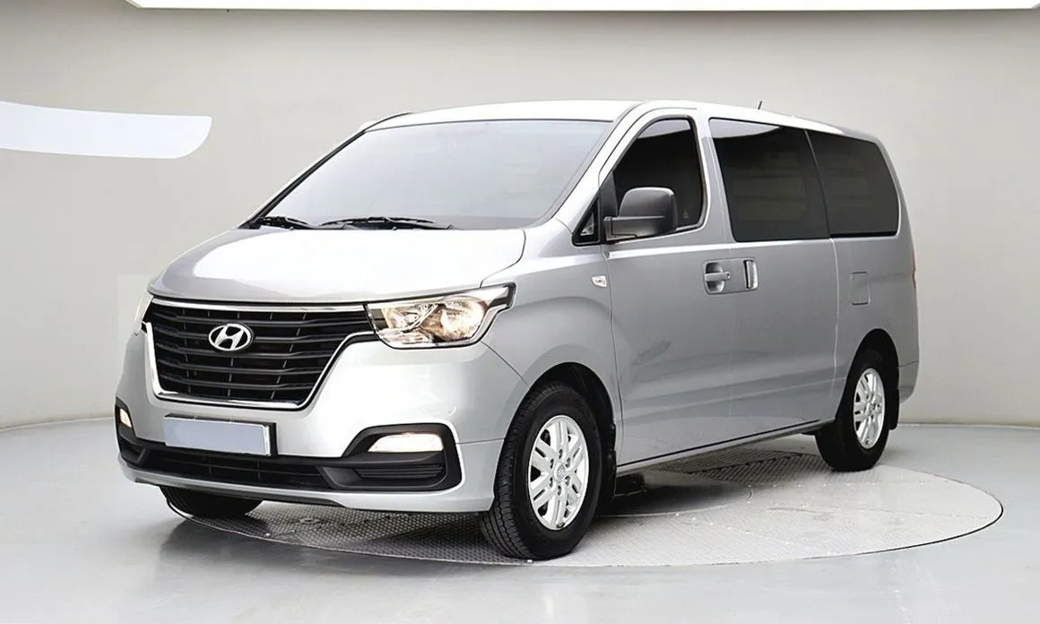 Hyundai Starex — фото 1