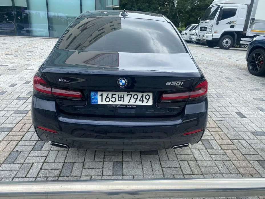 BMW 5-Series — фото 10