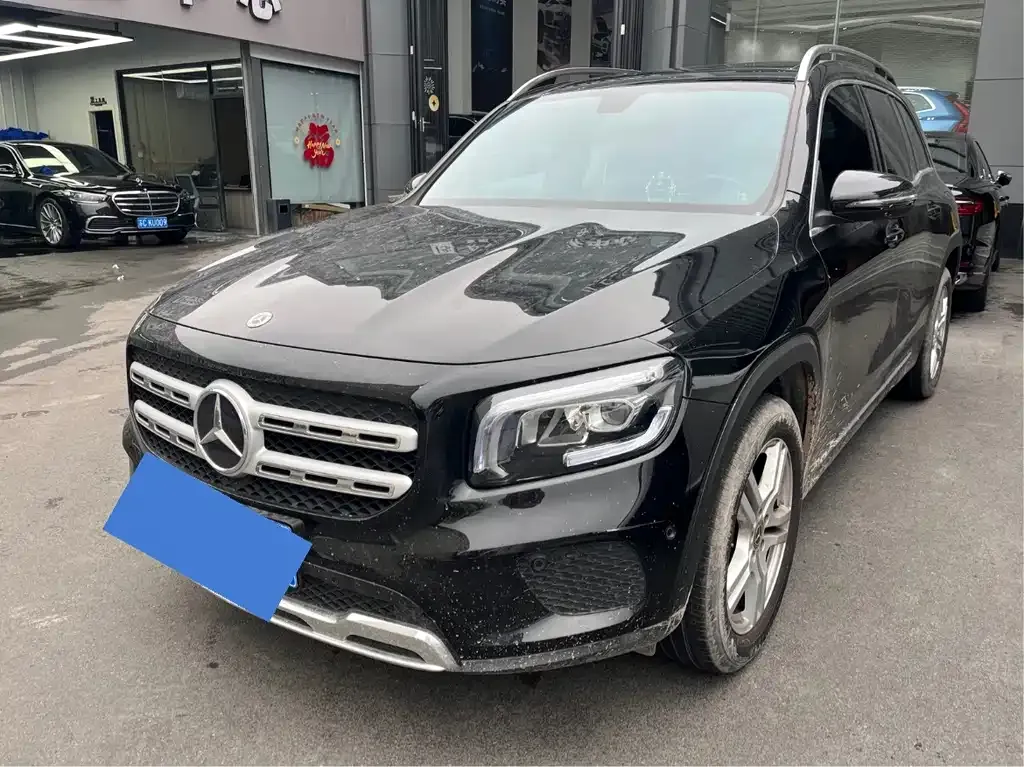 Mercedes-Benz GLB — фото 1