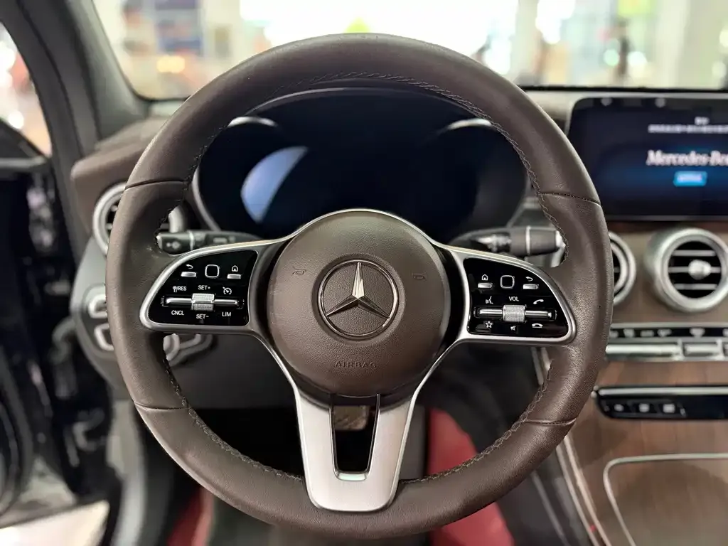 Mercedes-Benz GLC — фото 10