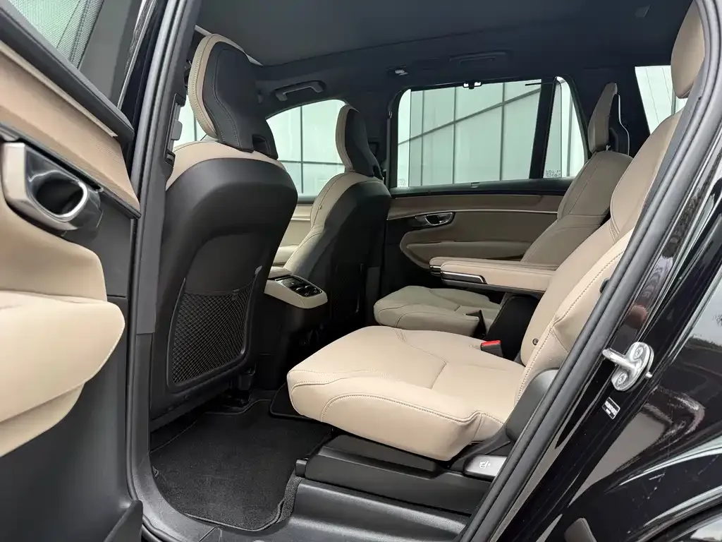 Volvo XC90 — фото 2